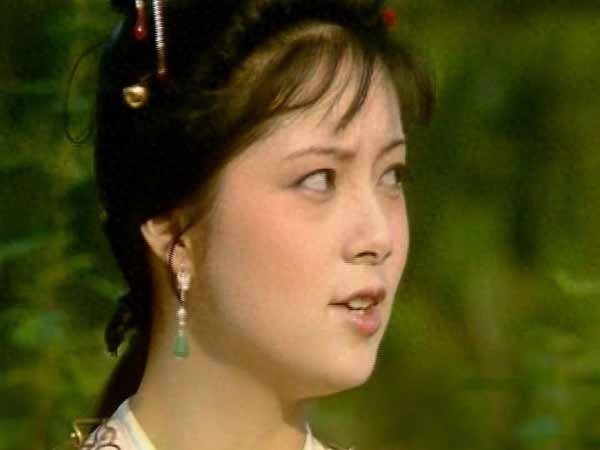 好多牛 薛宝钗为何不招贾宝玉喜欢？